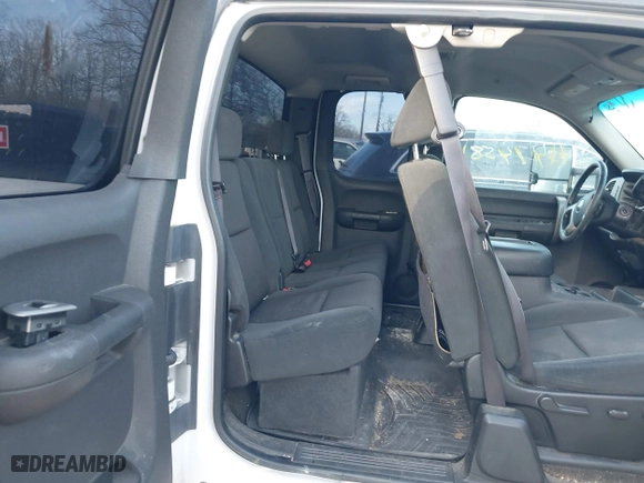 2007 Chevrolet Silverado 1500 LT w/1LT with VIN 1GCEC19J47Z510694, listed as a IAAI auction lot 41474581 with 186,066 mi miles. Bid and sale history available at carsss.com. Image 8.
