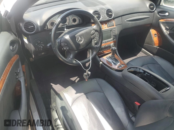 2008 Mercedes-Benz CLK 350 с VIN WDBTK56F68F234800, выставлен на аукционе Copart как лот 58632395 с пробегом Не указан миль и На запчасти • Non repairable. История ставок и продаж доступна на DreamBid. Изображение 8.