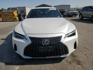 2021 Lexus IS 300 z VIN JTHCA1D20M5114499, wystawiony jako Copart lot #62119075 z przebiegiem 77 530 mil mil oraz Szkoda całkowita • Salvage title. Historia ofert i sprzedaży dostępna na DreamBid. Obrazek 5.