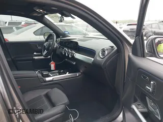 2023 Mercedes-Benz GLB 250 z VIN W1N4M4GB3PW328839, wystawiony jako IAAI lot #42057455 z przebiegiem 22 091 mil mil oraz . Historia ofert i sprzedaży dostępna na DreamBid. Obrazek 5.