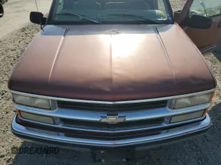 1998 Chevrolet Silverado 1500 with VIN 1GCEK19R2WE133619, listed as a Copart auction lot 55303545 with 200,306 mi miles and Salvage Title. Bid and sale history available at DreamBid. Image 11.