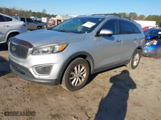 2016 Kia Sorento LX with VIN 5XYPG4A3XGG103330, listed as a IAAI auction lot 41396280 with 181,895 mi miles. Bid and sale history available at carsss.com. Image 18.