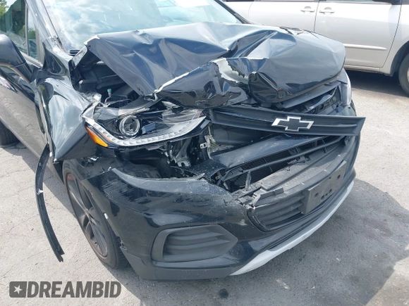 2020 Chevrolet Trax LT with VIN 3GNCJLSB8LL221077, listed as a IAAI auction lot 42421378 with 97,372 mi miles and . Bid and sale history available at DreamBid. Image 6.