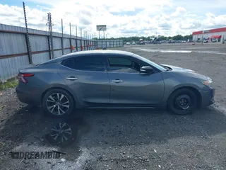 2017 Nissan Maxima SL z VIN 1N4AA6AP3HC441685, wystawiony jako IAAI lot #42236439 z przebiegiem 175 931 mil mil oraz . Historia ofert i sprzedaży dostępna na DreamBid. Obrazek 13.