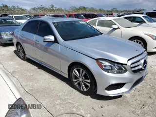 2014 Mercedes-Benz E-Class E 250 BlueTEC Luxury with VIN WDDHF0EB4EA933807, listed as a Copart auction lot 76277554 with Not Provided miles and Non Repairable. Bid and sale history available at carsss.com. Image 4.