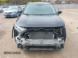 2020 Toyota RAV4 XLE with VIN 2T3P1RFV8LC061598, listed as a IAAI auction lot 41850442 with 40,175 mi miles and . Bid and sale history available at DreamBid. Image 12.