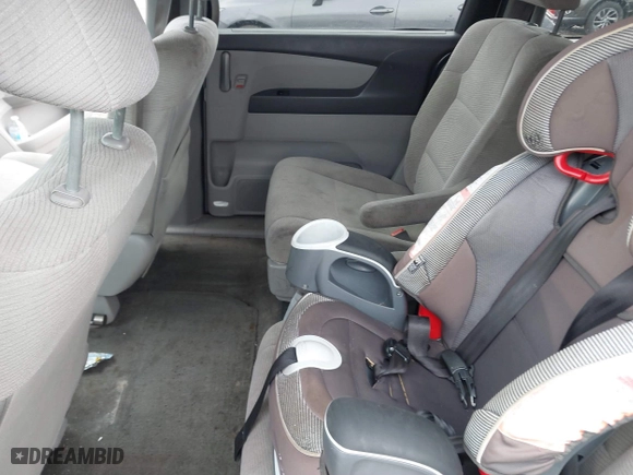 2011 Honda Odyssey LX with VIN 5FNRL5H23BB098561, listed as a IAAI auction lot 41888359 with 162,288 mi miles. Bid and sale history available at carsss.com. Image 8.