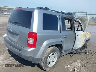 2016 Jeep Patriot Sport with VIN 1C4NJRBB6GD691544, listed as a IAAI auction lot 41779250 with Not Provided miles and . Bid and sale history available at carsss.com. Image 4.