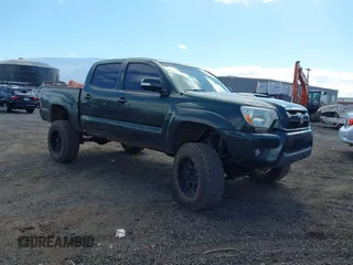 2012 Toyota Tacoma z VIN 3TMLU4EN6CM091483, wystawiony jako IAAI lot #41464391 z przebiegiem 124 204 mil mil oraz . Historia ofert i sprzedaży dostępna na DreamBid. Obrazek 1.