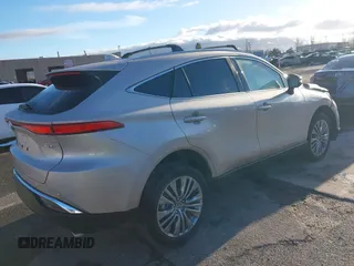 2024 Toyota Venza LE z VIN JTEAAAAH9RJ156729, wystawiony jako IAAI lot #41210034 z przebiegiem 8 132 mil mil oraz . Historia ofert i sprzedaży dostępna na DreamBid. Obrazek 4.