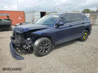2022 Volkswagen Tiguan SE with VIN 3VV3B7AX7NM147448, listed as a Copart auction lot 47245895 with 32,488 mi miles and Salvage Title. Bid and sale history available at carsss.com. Image 1.