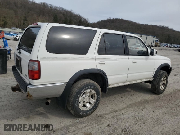 1996 Toyota 4Runner SR5 с VIN JT3GN86RXT0003713, выставлен на аукционе Copart как лот 52396935 с пробегом 155 891 миль миль и Списание • Salvage title. История ставок и продаж доступна на DreamBid. Изображение 3.