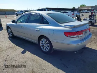 2006 Hyundai Azera SE with VIN KMHFC46F86A126741, listed as a IAAI auction lot 42154172 with 86,960 mi miles and . Bid and sale history available at DreamBid. Image 3.