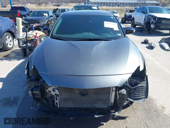 2019 Nissan Maxima SV with VIN 1N4AA6AV0KC360617, listed as a IAAI auction lot 41723765 with 93,691 mi miles and . Bid and sale history available at DreamBid. Image 13.