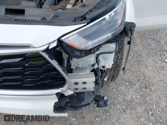 2021 Toyota Highlander XLE with VIN 5TDHZRBH9MS551417, listed as a IAAI auction lot 42751622 with 60,295 mi miles and . Bid and sale history available at DreamBid. Image 6.