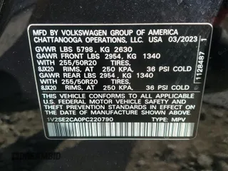 2023 Volkswagen Atlas SEL z VIN 1V2SE2CA0PC220790, wystawiony jako Copart lot #85270934 z przebiegiem 32 394 mil mil oraz Szkoda całkowita • Salvage title. Historia ofert i sprzedaży dostępna na DreamBid. Obrazek 16.
