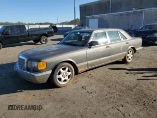 1989 Mercedes-Benz 560 with VIN WDBCA39D1KA429080, listed as a Copart auction lot 75631614 with 178,048 mi miles and Salvage Title. Bid and sale history available at DreamBid. Image 1.