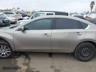 2013 Nissan Altima 2.5 SL with VIN 1N4AL3AP0DN528208, listed as a IAAI auction lot 41895288 with 113,119 mi miles. Bid and sale history available at carsss.com. Image 14.