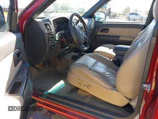 2006 GMC Canyon SLE1 z VIN 1GTDT136768144637, wystawiony jako IAAI lot #42323078 z przebiegiem 155 443 mil mil oraz . Historia ofert i sprzedaży dostępna na DreamBid. Obrazek 5.