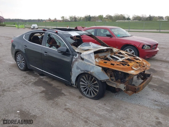 2017 Kia Cadenza Premium with VIN KNALC4J18H5036467, listed as a IAAI auction lot 39302671 with 1 mi miles. Bid and sale history available at carsss.com. Image 1.