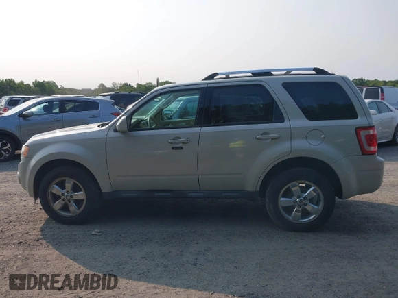 2009 Ford Escape Limited с VIN 1FMCU94G99KC59077, выставлен на аукционе IAAI как лот 42126295 с пробегом 169 306 миль миль и . История ставок и продаж доступна на DreamBid. Изображение 14.