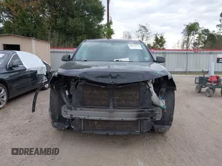 2021 Chevrolet Traverse LS z VIN 1GNERFKW1MJ103824, wystawiony jako IAAI lot #40975072 z przebiegiem 110 013 mil mil oraz . Historia ofert i sprzedaży dostępna na DreamBid. Obrazek 13.