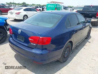 2011 Volkswagen Jetta SE с VIN 3VWDZ7AJ9BM325296, выставлен на аукционе IAAI как лот 42396817 с пробегом Не указан миль и . История ставок и продаж доступна на DreamBid. Изображение 4.