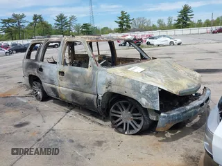 2002 Cadillac Escalade z VIN 1GYEK63N12R330183, wystawiony jako IAAI lot #42241577 z przebiegiem Nie podano mil oraz . Historia ofert i sprzedaży dostępna na DreamBid. Obrazek 1.