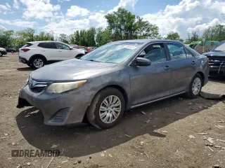 2014 Toyota Camry L with VIN 4T4BF1FKXER365261, listed as a Copart auction lot 55895625 with 170,874 mi miles and Clean Title. Bid and sale history available at DreamBid. Image 1.