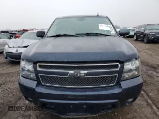 2007 Chevrolet Suburban LT with VIN 3GNGK26K97G302784, listed as a Copart auction lot 79525534 with 297,129 mi miles and Clean Title. Bid and sale history available at DreamBid. Image 5.