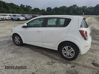 2012 Chevrolet Sonic LS z VIN 1G1JA6SH8C4108007, wystawiony jako Copart lot #58309035 z przebiegiem 147 249 mil mil oraz Czysty tytuł • Clean title. Historia ofert i sprzedaży dostępna na DreamBid. Obrazek 2.