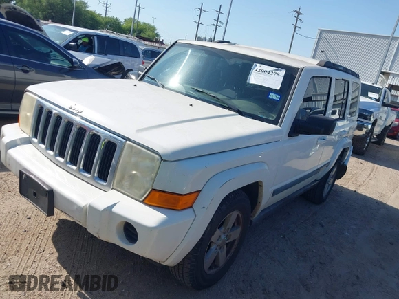 2007 Jeep Commander Sport с VIN 1J8HH48K07C587312, выставлен на аукционе IAAI как лот 42004278 с пробегом 208 390 миль миль и . История ставок и продаж доступна на DreamBid. Изображение 2.