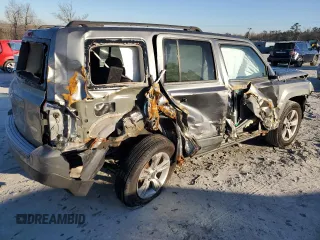 2013 Jeep Patriot Latitude with VIN 1C4NJPFA8DD193900, listed as a Copart auction lot 42430105 with 155,223 mi miles and Salvage Title. Bid and sale history available at carsss.com. Image 3.