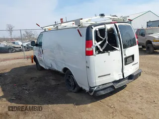 2004 Chevrolet Express Cargo z VIN 1GCFG15X741224268, wystawiony jako IAAI lot #41788116 z przebiegiem Nie podano mil oraz . Historia ofert i sprzedaży dostępna na DreamBid. Obrazek 3.