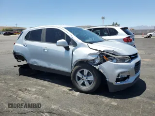 2020 Chevrolet Trax LS with VIN 3GNCJKSB0LL204347, listed as a Copart auction lot 63516375 with 35,720 mi miles and Salvage title. Bid and sale history available at DreamBid. Image 4.
