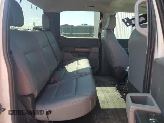 2023 Ford F-150 XL z VIN 1FTEW1EP4PKE20813, wystawiony jako Copart lot #56626745 z przebiegiem 50 119 mil mil oraz Szkoda całkowita • Salvage title. Historia ofert i sprzedaży dostępna na DreamBid. Obrazek 10.