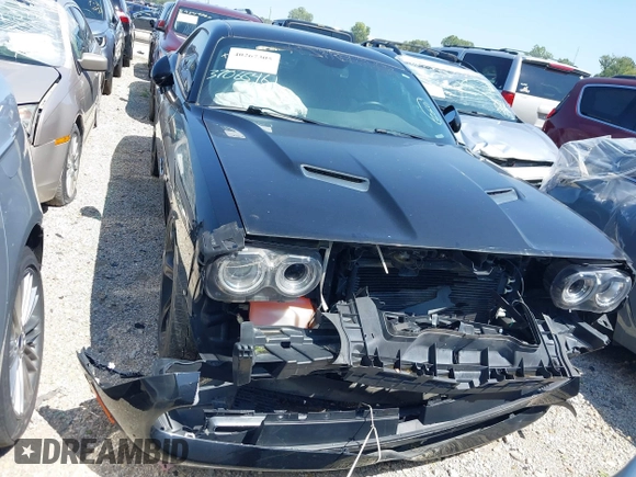 2017 Dodge Challenger R/T z VIN 2C3CDZBT8HH606039, wystawiony jako IAAI lot #40267305 z przebiegiem 69 024 mil mil oraz . Historia ofert i sprzedaży dostępna na DreamBid. Obrazek 6.