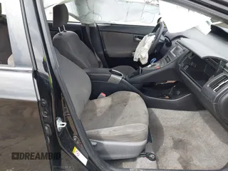 2015 Toyota Prius Four with VIN JTDKN3DU5F0454293, listed as a IAAI auction lot 41841590 with 121,738 mi miles. Bid and sale history available at carsss.com. Image 5.