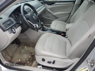 2015 Volkswagen Passat Limited Edition Edition z VIN 1VWAT7A39FC084725, wystawiony jako Copart lot #57993735 z przebiegiem 84 418 mil mil oraz Szkoda całkowita • Salvage title. Historia ofert i sprzedaży dostępna na DreamBid. Obrazek 7.