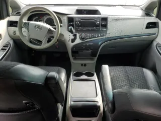 2011 Toyota Sienna SE with VIN 5TDXK3DC5BS030822, listed as a Copart auction lot 52700885 with 352,113 mi miles and Salvage title. Bid and sale history available at DreamBid. Image 8.