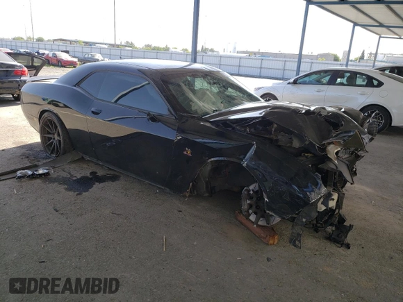 2016 Dodge Challenger R/T Scat Pack z VIN 2C3CDZFJ3GH284689, wystawiony jako Copart lot #54417855 z przebiegiem 139 940 mil mil oraz Szkoda całkowita • Salvage title. Historia ofert i sprzedaży dostępna na DreamBid. Obrazek 4.