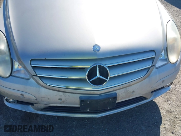 2008 Mercedes-Benz R 3.5L with VIN 4JGCB65E58A082677, listed as a IAAI auction lot 42079869 with 168,754 mi miles. Bid and sale history available at carsss.com. Image 6.