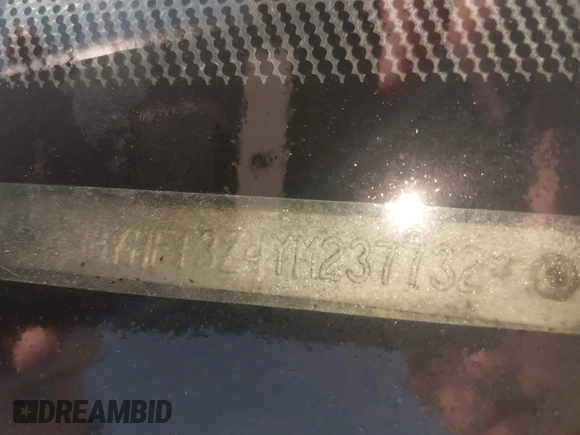 2000 Dodge 1500 z VIN 3B7HF13Z4YM237732, wystawiony jako IAAI lot #41980975 z przebiegiem 159 131 mil mil oraz . Historia ofert i sprzedaży dostępna na DreamBid. Obrazek 9.