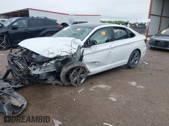 2021 Volkswagen Jetta S z VIN 3VWC57BUXMM017430, wystawiony jako IAAI lot #41947038 z przebiegiem 50 277 mil mil oraz . Historia ofert i sprzedaży dostępna na DreamBid. Obrazek 18.