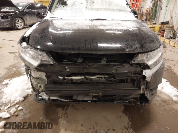 2020 Mitsubishi Outlander ES z VIN JA4AZ3A33LZ048610, wystawiony jako IAAI lot #41296277 z przebiegiem 59 372 mil mil oraz . Historia ofert i sprzedaży dostępna na DreamBid. Obrazek 6.