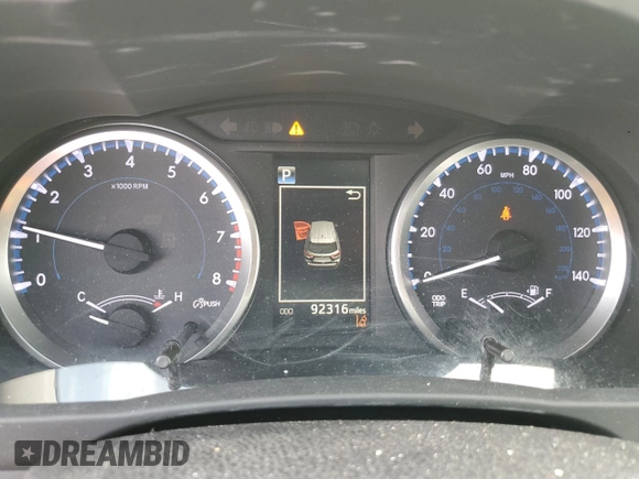 2017 Toyota Highlander LE with VIN 5TDBZRFH1HS482941, listed as a Copart auction lot 61963245 with 92,316 mi miles and Salvage title. Bid and sale history available at DreamBid. Image 9.