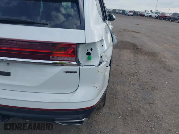 2025 Volkswagen Atlas SE with VIN 1V2HR2CAXSC505813, listed as a IAAI auction lot 42149407 with 19,160 mi miles and . Bid and sale history available at DreamBid. Image 17.