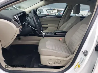 2020 Ford Fusion SE z VIN 3FA6P0LU2LR249589, wystawiony jako Copart lot #48800935 z przebiegiem 50 822 mil mil oraz Szkoda całkowita • Salvage title. Historia ofert i sprzedaży dostępna na DreamBid. Obrazek 7.