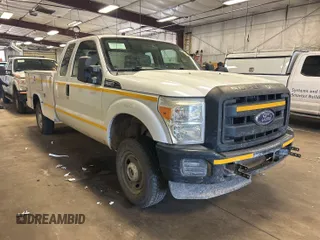2013 Ford F-350 z VIN 1FD7X3B67DEA52601, wystawiony jako IAAI lot #42409012 z przebiegiem 335 745 mil mil oraz . Historia ofert i sprzedaży dostępna na DreamBid. Obrazek 3.