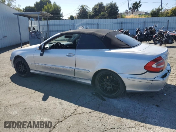 2005 Mercedes-Benz CLK 320 with VIN WDBTK65J55F140026, listed as a Copart auction lot 61972045 with 152,200 mi miles and Salvage title. Bid and sale history available at DreamBid. Image 2.